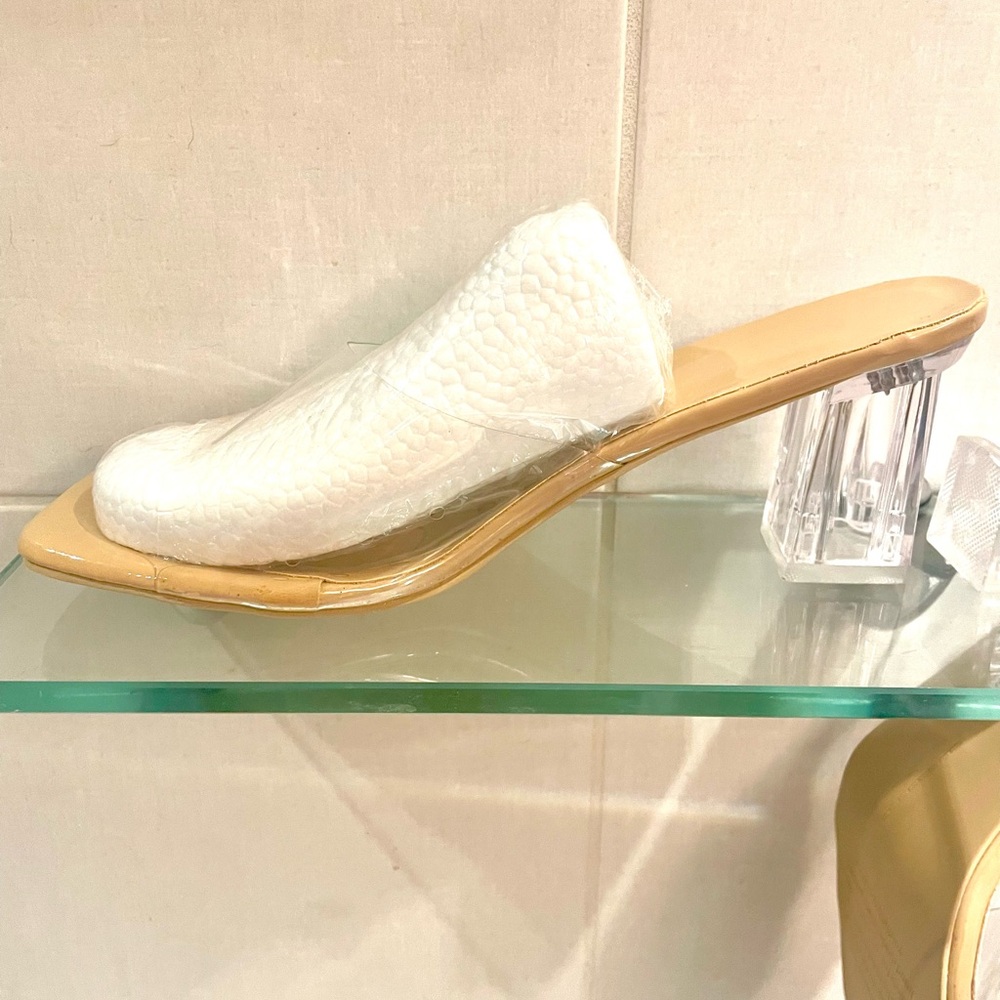 Elegant women’s clear sandals ,  Cream Mules brand new